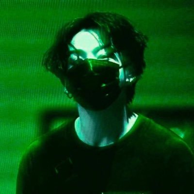 weirdojikookmin's profile picture. She/her