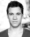 For all the ★ of the West End. Leads, understudies, swings and company members!!! Our 1st ★ is @robbietowns so everyone must spread the #robbielove