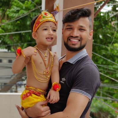 Full Stack Developer 🖥️ | Code for living & code for fun 🤩 | JavaScript Lover 🧡 | React & Vue | 🏓 | Docker | Tweet About Web Development