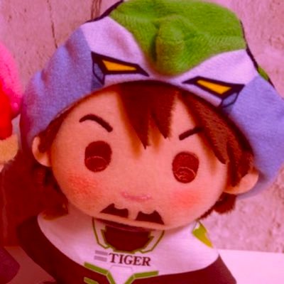 molebastard's profile picture. i'm MEAT he him ♂ 23歳 i like to draw and talk about 🧲🤹