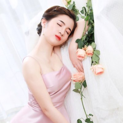 trang_autumn's profile picture. Dimple