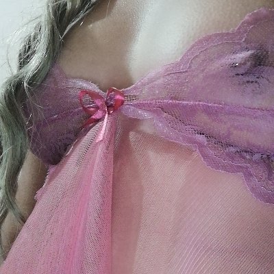 LexiClark_Of's profile picture. lewd and lingerie. feet stuff.  solo content. accepting requests! 🙈🙉🙊