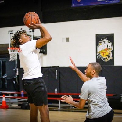 JoshScovens's profile picture. 6’6 Wing 2022 x Peter 5:7 x 3.8 GPA