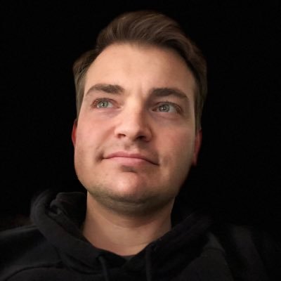 Hi I'm David... passionate web developer and football fan.
