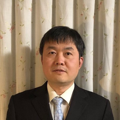工学博士、民主中国陣線日本支部の代表、「東京自由民主人権之声」の副編集長。