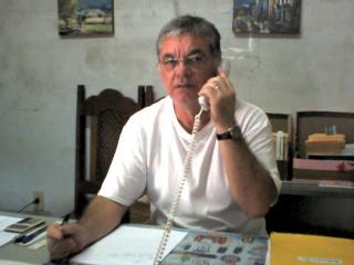 sou representante comercial. viajo pelo centro oeste do brasil. GO-MS-MT-RO-AC. adoro o que faço.