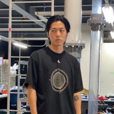 Abstract Engine / rhizomatiks 研究開発・エンジニア 2022.4〜/ロボティクス×エンタメ・メディアアート/京都大学メカトロニクス研究室 博士卒/お笑いとラジオと漫画を中心にあらゆるエンタメ興味あり