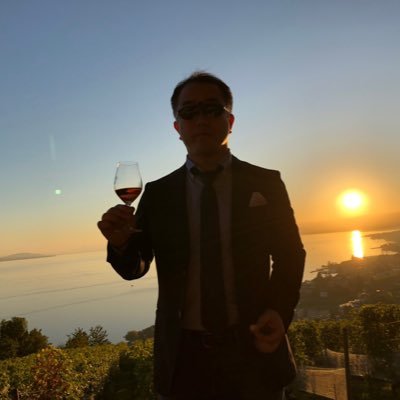 中小企業診断士(R6)、WSET Level 3、JSAワインエキスパート、国際公認投資アナリスト、国際唎酒師| オープンイノベーション(CVC、Deep Tech、産官学連携)/理学修士(応用物理)
