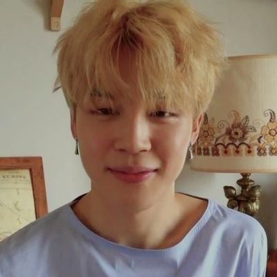 escritora de fanfic e au, grande entusiasta de arte. fanfic and au writer, big art enthusiast. pt/eng