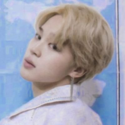 minimonismn's profile picture. MOVED TO @minimonismn
this is now my back up account