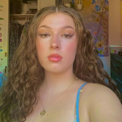 rissayubeezy's profile picture. better than before 🧚‍♀️