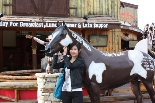 cnoutdoorware's profile picture. Chinese-English translator, local buying agent office or assistant