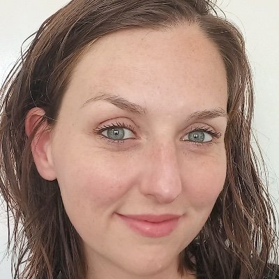 Laura Almagor Profile