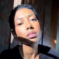 dé (@sadeonthemoon_) 's Twitter Profile