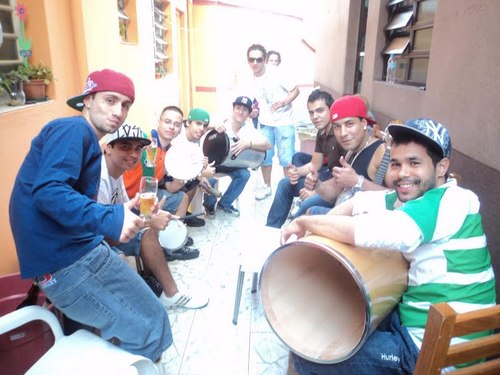 Pegada Morena, mais que um grupo... Uma FAMILIA, só tem parceiro que faz um pagode dahora soh pra se divertir...