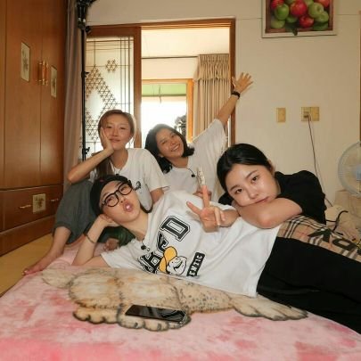 moomoodeu1's profile picture. saving my energy for mamamoo