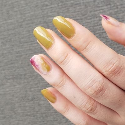 セルフネイル記録
ポリッシュネイル🌻
無言フォローすみません🙇固定は今のネイル💅