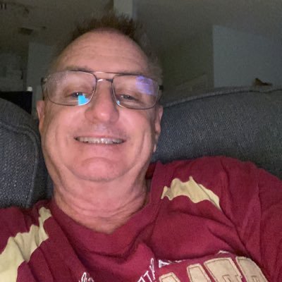 Sugar daddy Jeff holder , No nudes ❌❌ , No sex❌❌... $500 weekly allowance. this is my new Twitter account follow me back