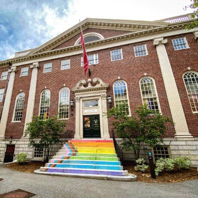 The Student Center offers social, intellectual, and recreational programming for students in Harvard Griffin GSAS.