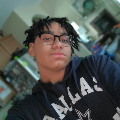 Football is life🏈
I'm lit very fun and tryna get to meet people I'm hella chill
I'm into football basketball and baseball
Snap:kalomasnap22
YouTube:Yvng S3UCE