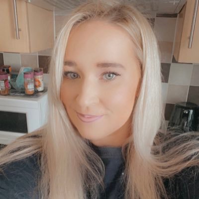 Hannah_Blair_89's profile picture. ✨ Spoonie Sisterhood✨𝙻𝚒𝚏𝚎 𝚠𝚒𝚝𝚑 𝙲𝚑𝚛𝚘𝚗𝚒𝚌 𝙸𝚕𝚕𝚗𝚎𝚜𝚜 & 𝙼𝚎𝚗𝚝𝚊𝚕 𝙷𝚎𝚊𝚕𝚝𝚑. 𝑩𝒍𝒐𝒈,𝐛𝐫𝐞𝐚𝐤𝐢𝐧𝐠 𝐭𝐡𝐞 𝐬𝐭𝐢𝐠𝐦𝐚.