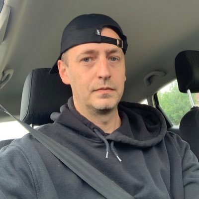 NF real music fan , Liverpool fan , trace the kid fan football fan. back up account . from U.K.