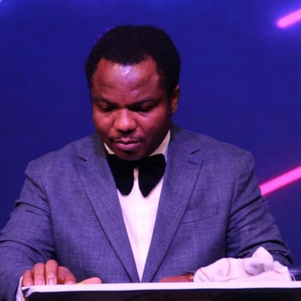 Erinfola's profile picture. Am Olaoluwa Folami from Ogun state Nigeria. Am married with kids. am a Mortgage Orator for decade the change to Mortgage Underwriter, also a minister of God.