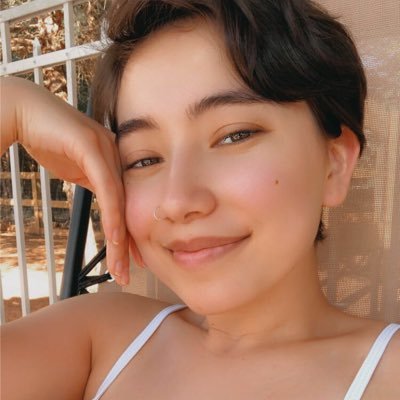 _ricecracker72_'s profile picture. she/her 🇵🇭 vt ‘23