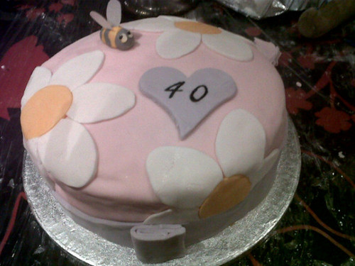 Cake making & decorating service, offering personalised or standard range cakes and cupcakes for all occasions.