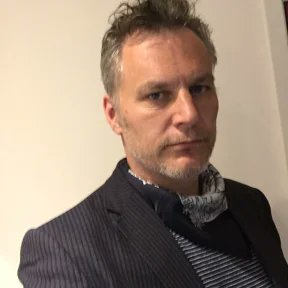 RegentsMedia's profile picture. Rudh ha melyn ha rudh-wynn ha glas. Rudh-Velyn ha purpur ha glas.