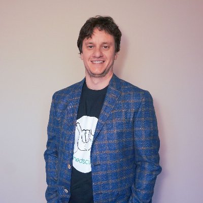 Entrepreneur and medical physics enthusiast. CEO and co-founder of Medscint.
