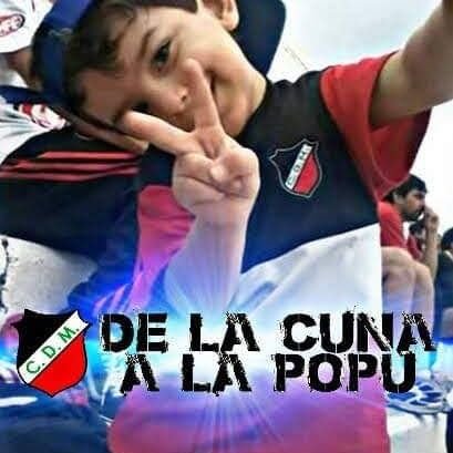 hincha fanático del club deportivo maipú y de River