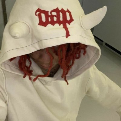 moi__caliente's profile picture. 