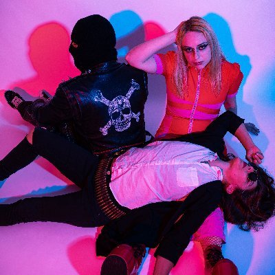 Fairy grunge rock band from Mtl, QC. STREAM SMOKING PISTOL https://t.co/8kI4nCbhLc