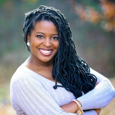Global recruiter & communications strategist for international schools. Sports coach. Wife, mom of 4. Building purpose, living with faith.
