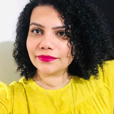 Amante de astrologia, interessada em moda, reclamona aqui no Twitter. Mãe da Olívia 🚀