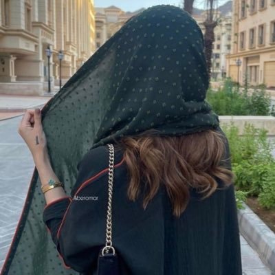 شخصيه هاربه من الواقع ⠀⠀ ⠀⠀ ⠀⠀ ⠀⠀ ⠀⠀ ⠀⠀⠀ ⠀⠀ ⠀⠀ اسرد بعض من كتاباتي ⠀⠀ ⠀⠀ ⠀⠀ ⠀⠀ ⠀⠀ ⠀⠀ ⠀⠀ ⠀⠀⠀⠀ ولايعني ذلك انها تمثلني🤍.