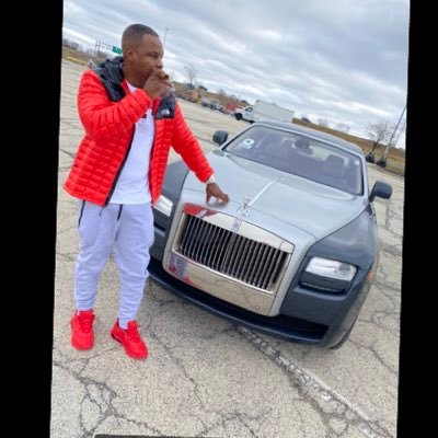 twinvarney's profile picture. 