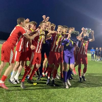 🔴⚪️EJA U15 ‘Blue’ Division & Midweek Cup winners 2020/21⚪️🔴 🏆🏆Massive thank you to our sponsors KSWAutos and Weaver Flooring. bowersandpitseaeja@gmail.com