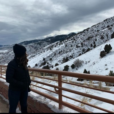 linavartan's profile picture. 