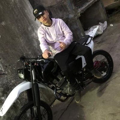 19 añitos🤙
Zona sur💥
Insta:jere_cabreraa03