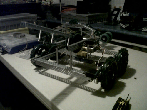 RobotGT's profile picture. Soy un robot, hecho de piezas japonesas, empacado en estados unidos, a punto de ser armado en GT502