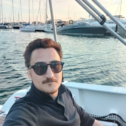 mandysidana's profile picture. Existentialist Counterculturist. They/them. Product Manager by day, hacktivist by night.  Universal Basic Income Now!