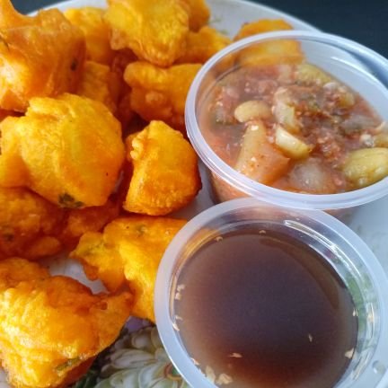 We're located at bamburi opp.Old Naivas Off the old Malindi Highway.
We offer catering services, cooking classes and can be hired as a private chef😊.
