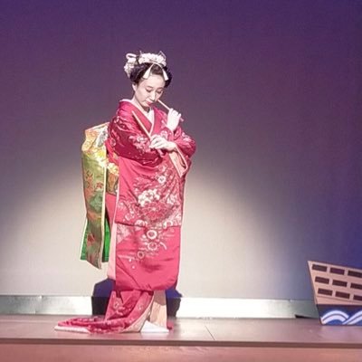 ただのOL、ただのにわかオタク、日本舞踊花柳流(古典、民謡とか踊ったり)、観劇が好き、生きたあしあと、いいねの鬼、近々猫ちゃんをお迎えしたいと思って飼える家にお引越ししました、きっといつか猫ちゃんアカウントになるでしょう(未来予想)