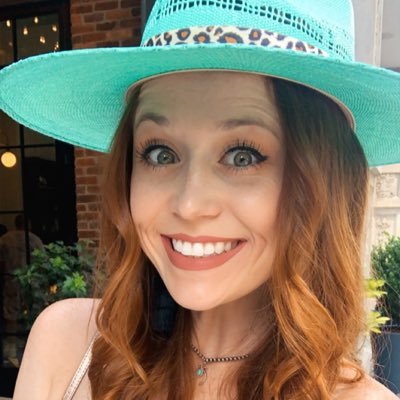 _becca_kate_'s profile picture. TAMU ‘18•Sometimes I sing and write songs
