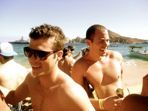 rosewoodxxoo's profile picture. i think its crown size