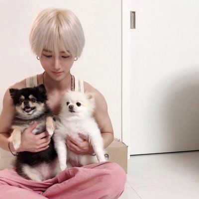 Ladylada12's profile picture. 