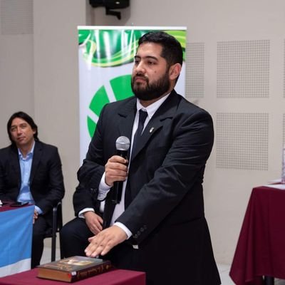 Concejal de Junín - Mendoza Frente de todos ☀️
Téc. superior en administración pública. 
Militante peronista✌🏾
Papá de Juan Eduardo.