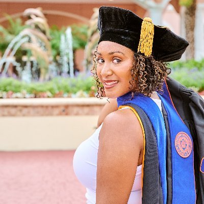 Data Analyst • Physicist • Soccer ⚽️ • Gamer 🎮 • Artist 🎨 • ✊🏾🇵🇭 • Opinions are my own
#BlackandSTEM #BlackLivesMatter #BlackTechTwitter